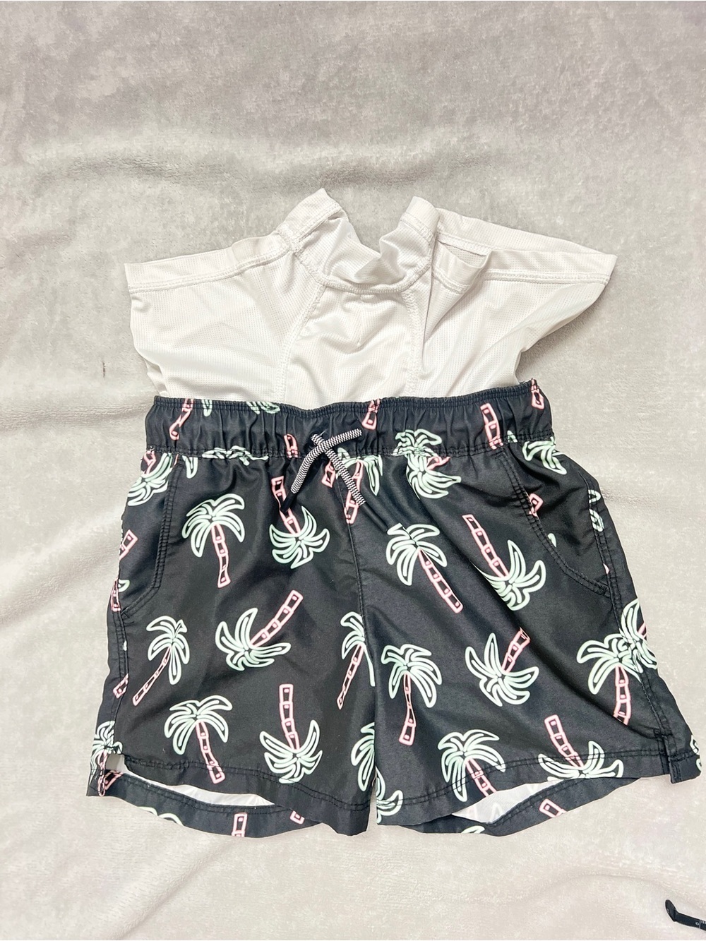 Target Art Class black palm tree Mesh Lined Swim Shorts size M (8) - Picture 3 of 3